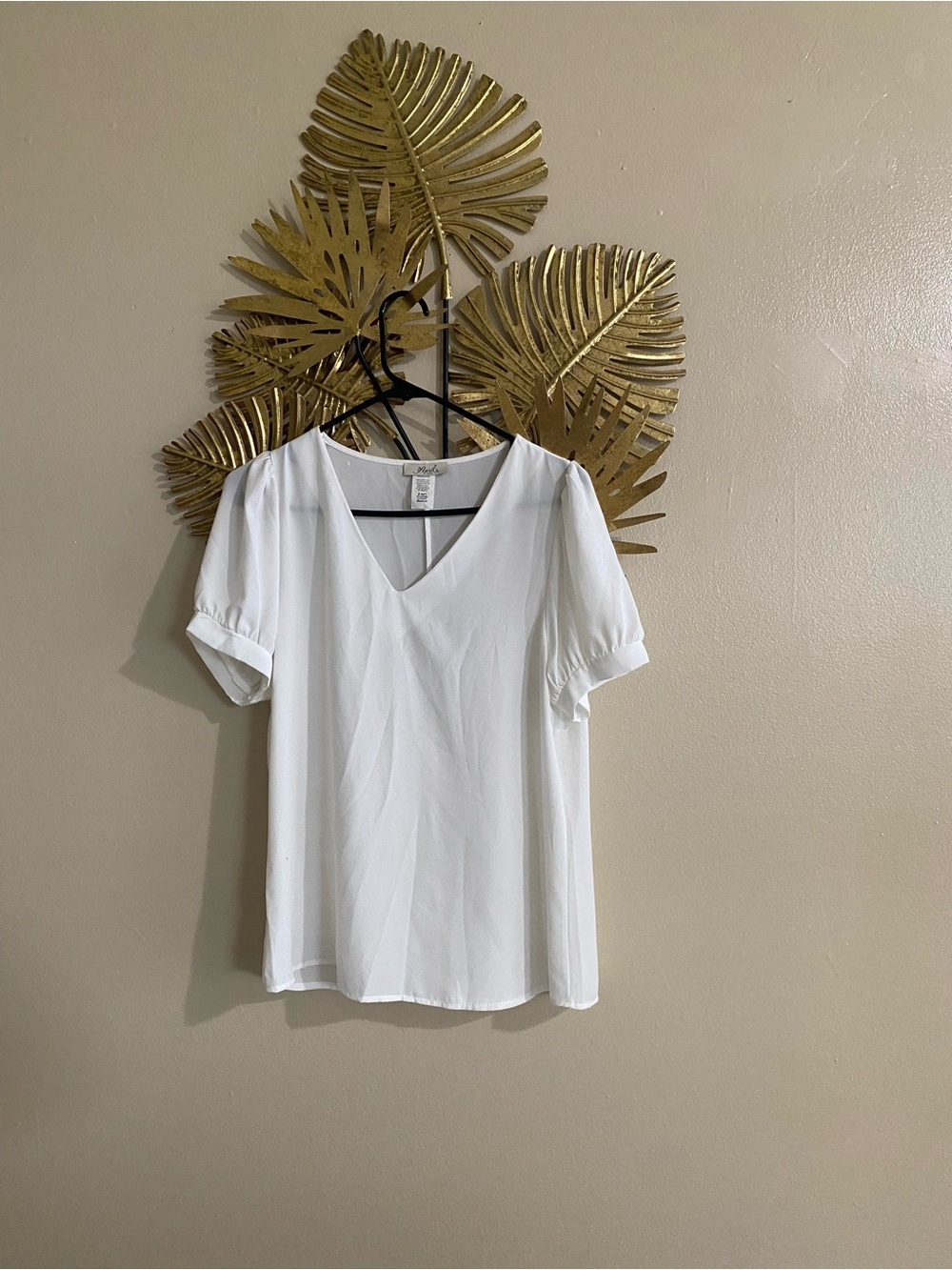Classic White V-Neck Short Puff Sleeve Blouse